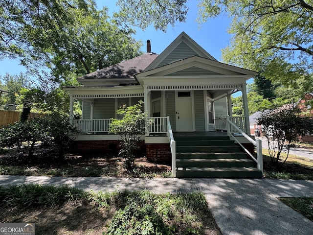 view of front of property featuring a porch