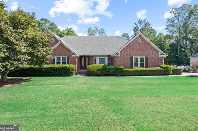 view of front facade with a front lawn