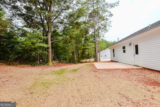 view of yard with a patio