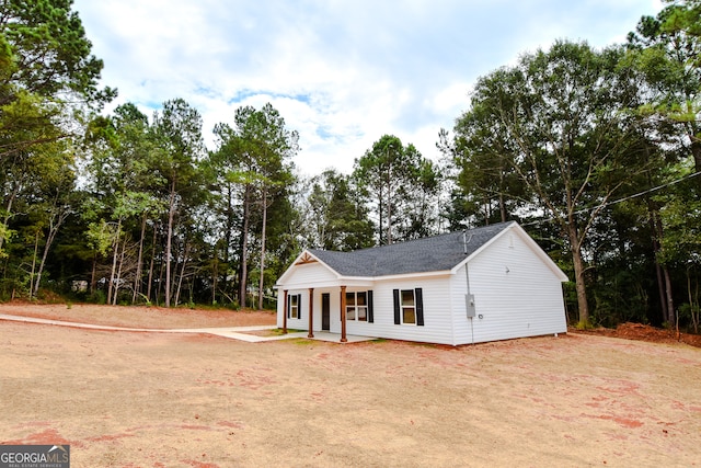 view of front of property with a porch