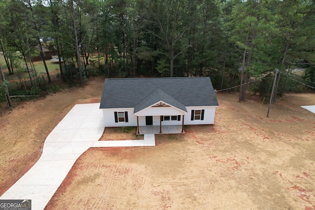 view of front of property