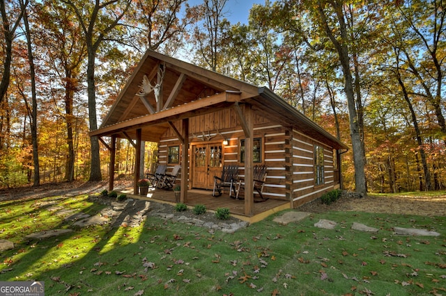 exterior space featuring a yard