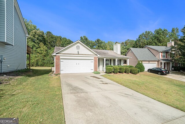 view of front of property with a front lawn