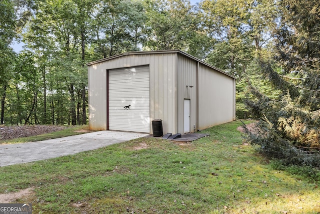 view of detached garage