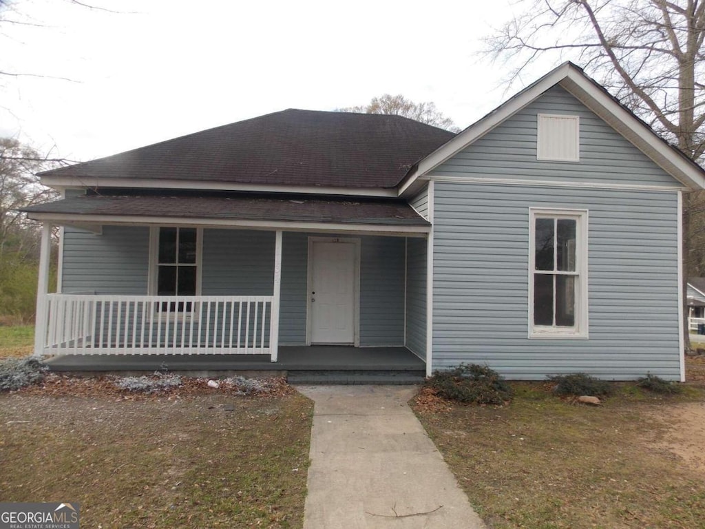 bungalow featuring a porch