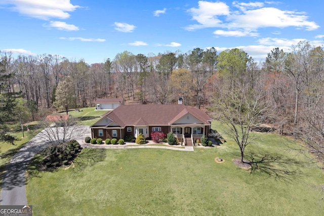 view of front facade with a front lawn