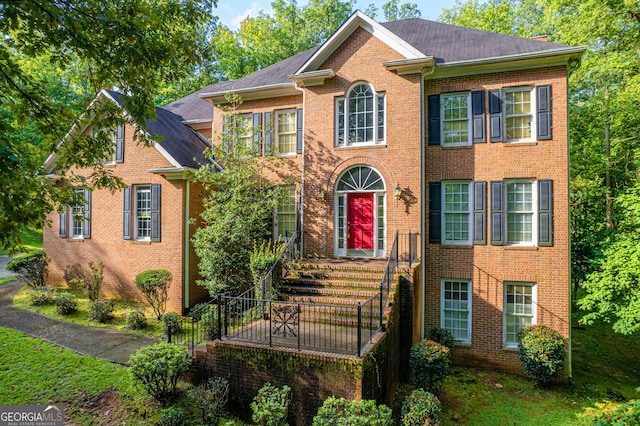 view of front facade with brick siding
