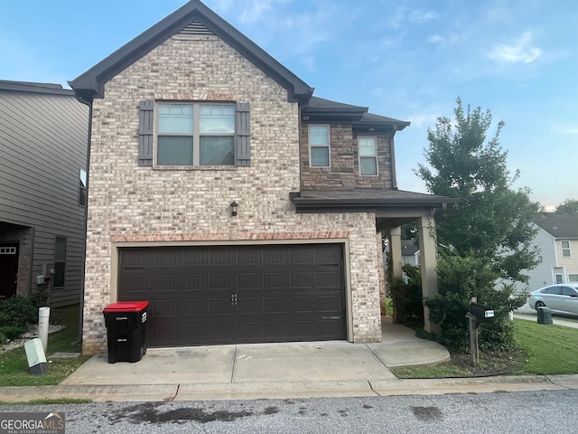 view of front facade featuring a garage