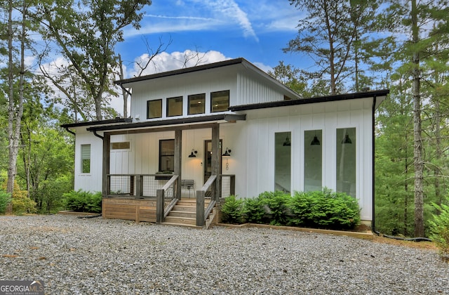 view of front of property with a porch