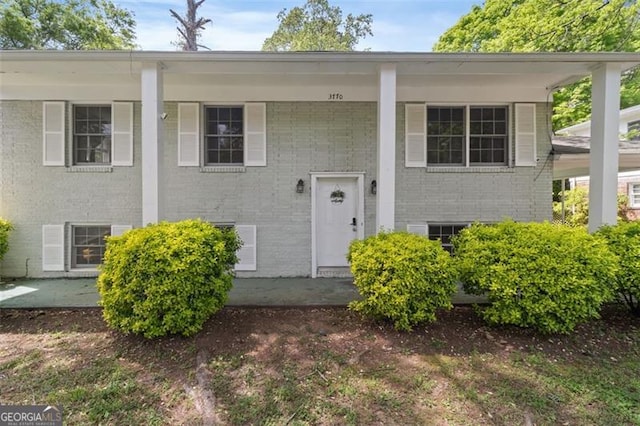 view of front of house