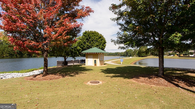 view of yard with a water view