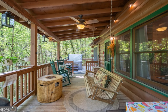 deck with ceiling fan