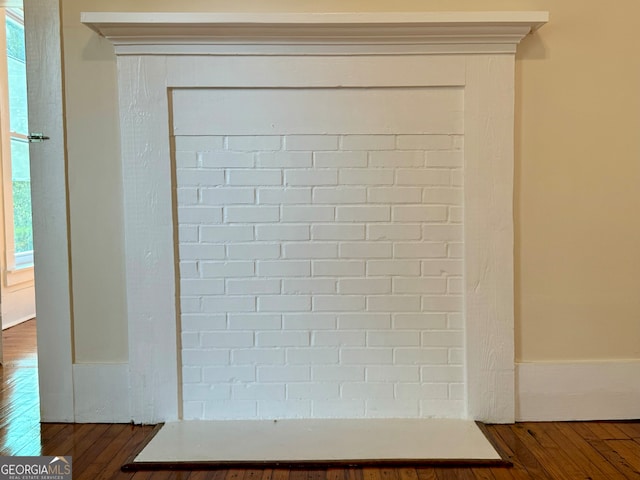 room details featuring hardwood / wood-style flooring