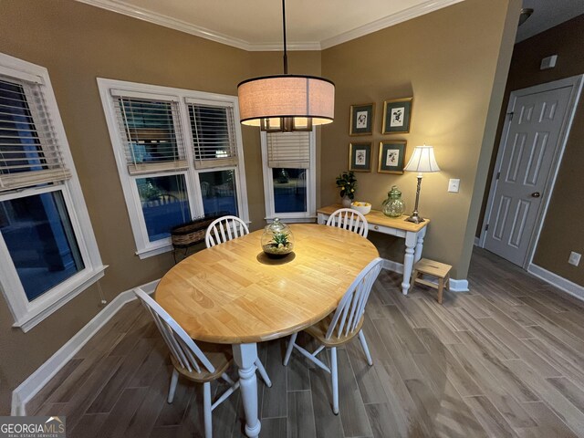 202 Maplewood Cir, Griffin, GA 30224 - dining room featuring wood finished floors, baseboards, and crown molding