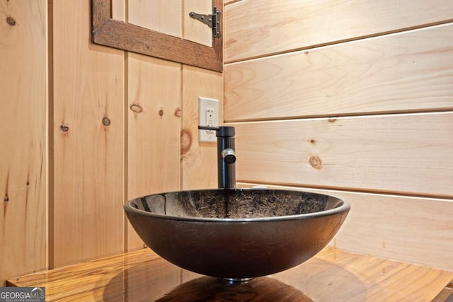 interior details featuring sink