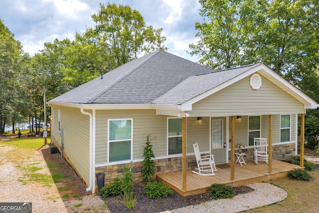 view of front of property with covered porch