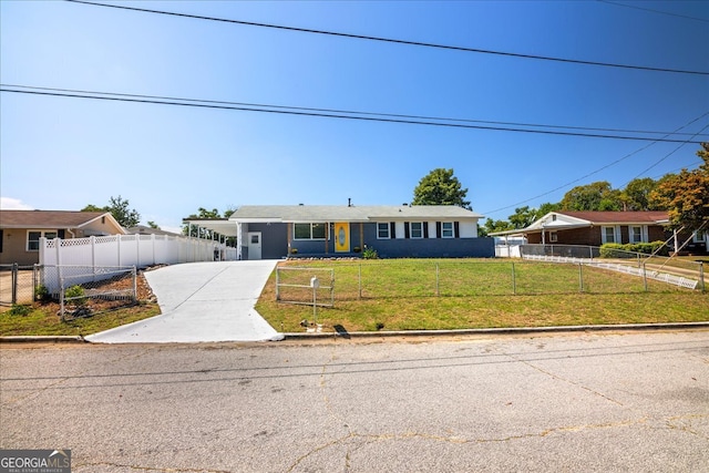 view of front facade with a front lawn