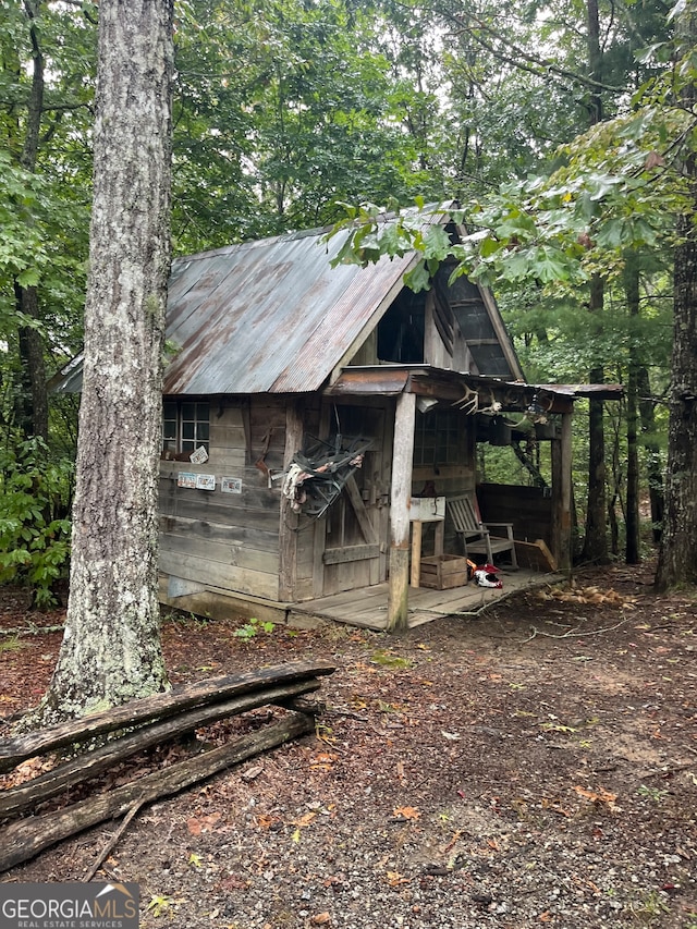 view of outbuilding