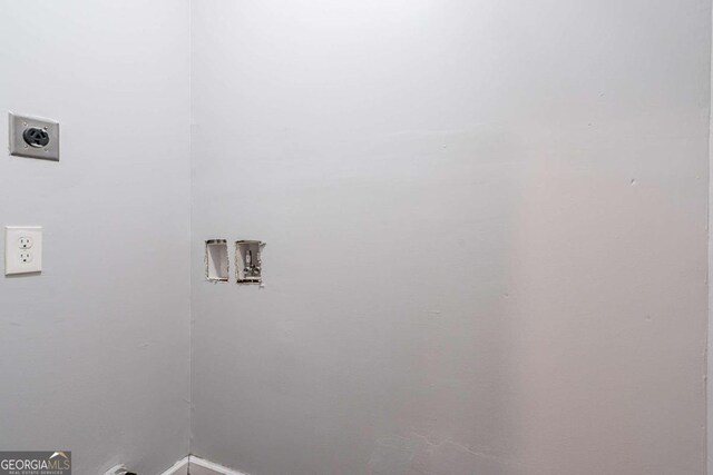 2836 Harlan Dr, Atlanta, GA 30344 - laundry area featuring laundry area, hookup for an electric dryer, and hookup for a washing machine