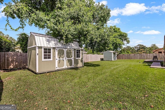 view of yard with a storage shed