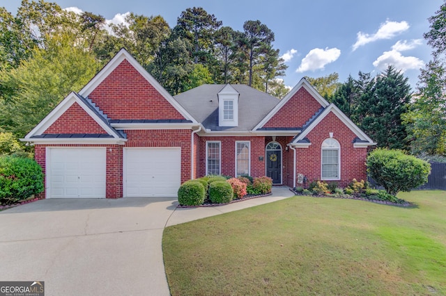 view of front facade featuring a garage and a front yard