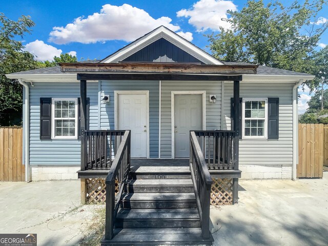 view of front of property with a porch