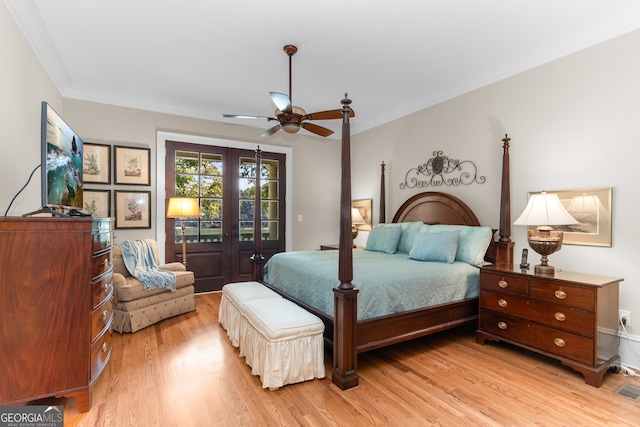 bedroom featuring ornamental molding, light hardwood / wood-style floors, access to exterior, and ceiling fan