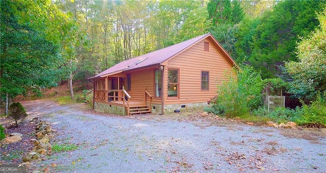 exterior space featuring crawl space