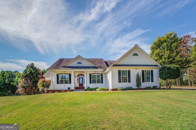 view of front of property with a front yard