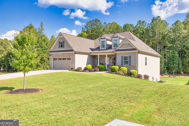 craftsman-style house featuring a front yard