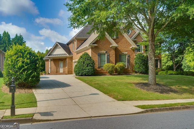 craftsman house with a front yard