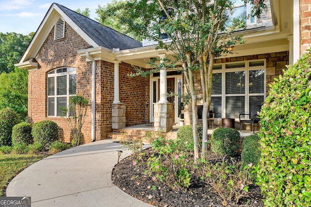 view of front facade with covered porch