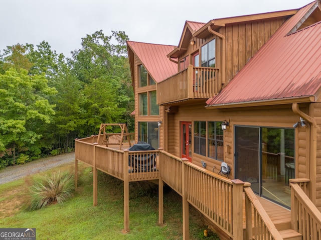 exterior space featuring a lawn