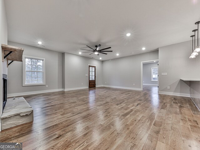 empty room featuring a healthy amount of sunlight