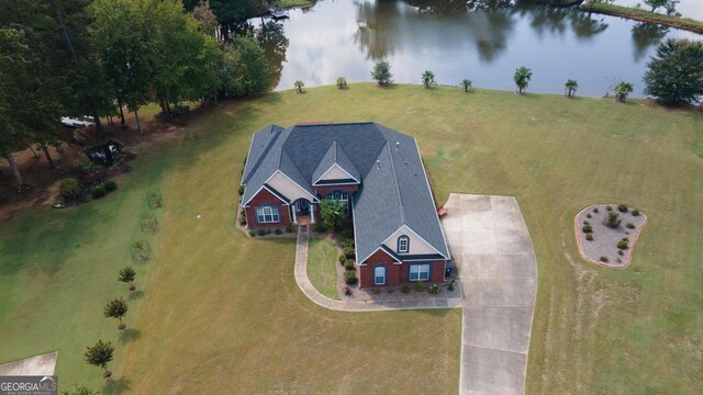 view of property featuring a front yard