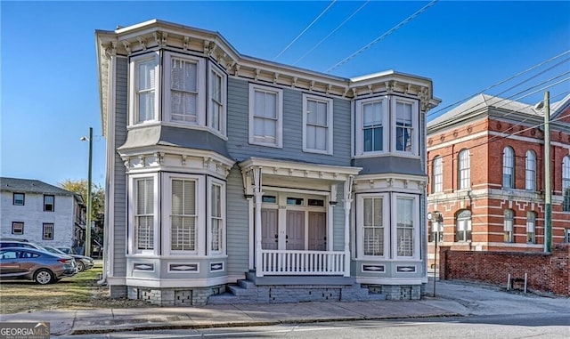 1313 Whitaker St, Savannah, GA 31401 - view of front of home