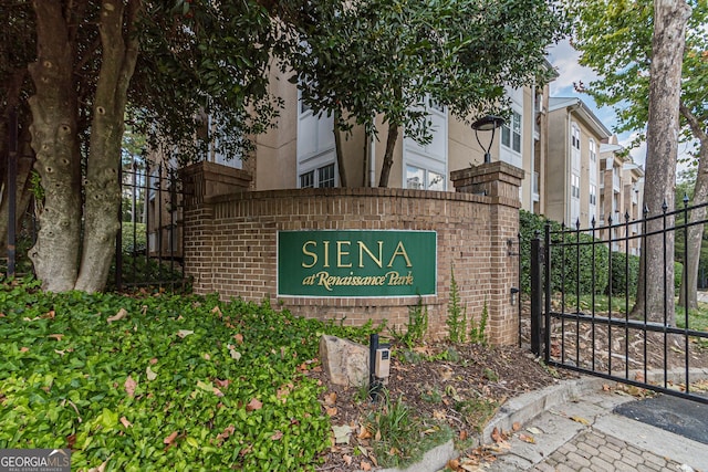 Listing photo 2 for 220 Renaissance Pkwy NE Unit 2219, Atlanta GA 30308