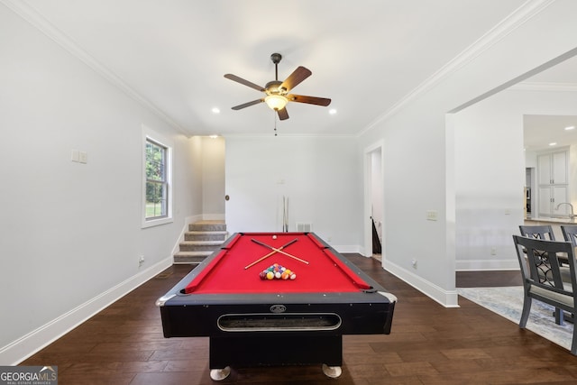 playroom featuring ornamental molding, billiards, dark wood-type flooring, and ceiling fan