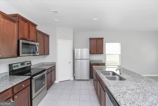 unfurnished room with carpet floors