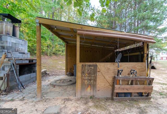 view of outbuilding