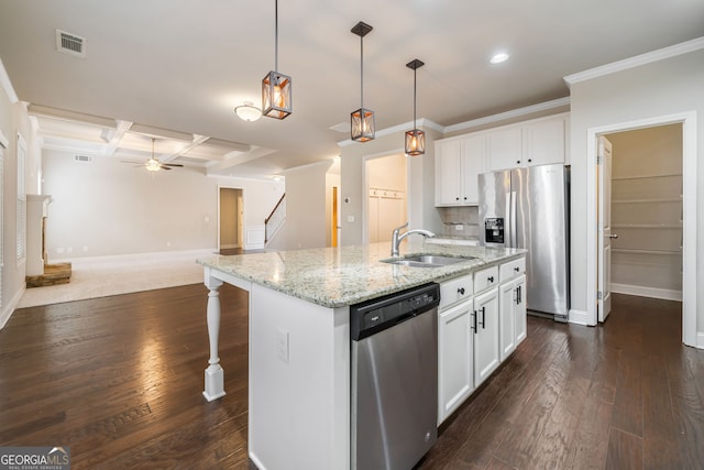 kitchen featuring visible vents, dark wood-type flooring, a sink, open floor plan, and stainless steel appliances