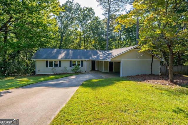 ranch-style house featuring a front lawn