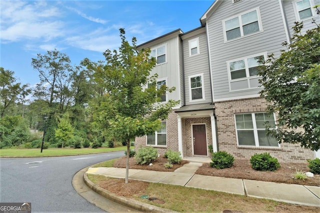 1624 Venture Point Way, Decatur GA, 30032, 4 bedrooms, 3.5 baths townhouse for sale