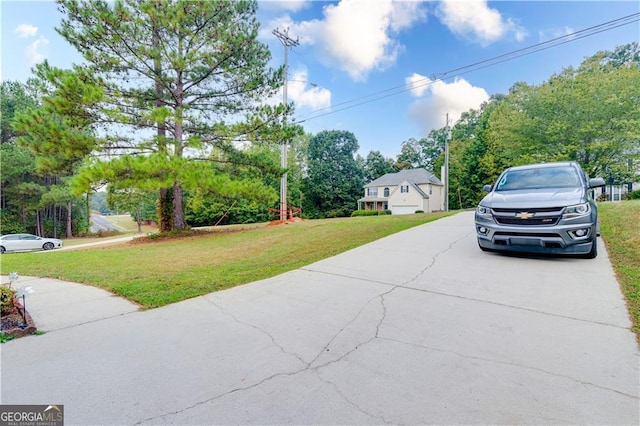 exterior space featuring a yard