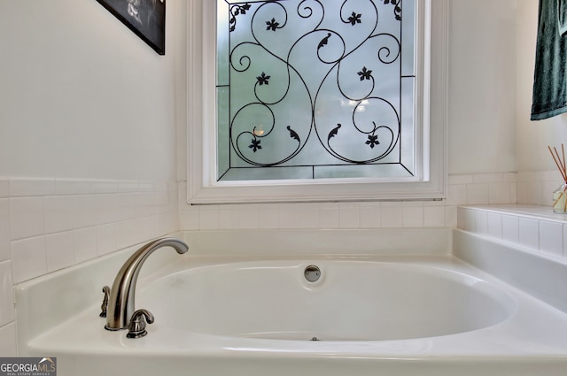 bathroom featuring a bathtub