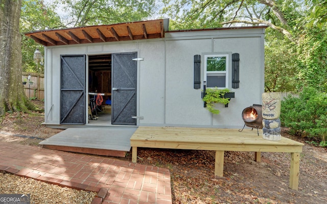 view of outbuilding