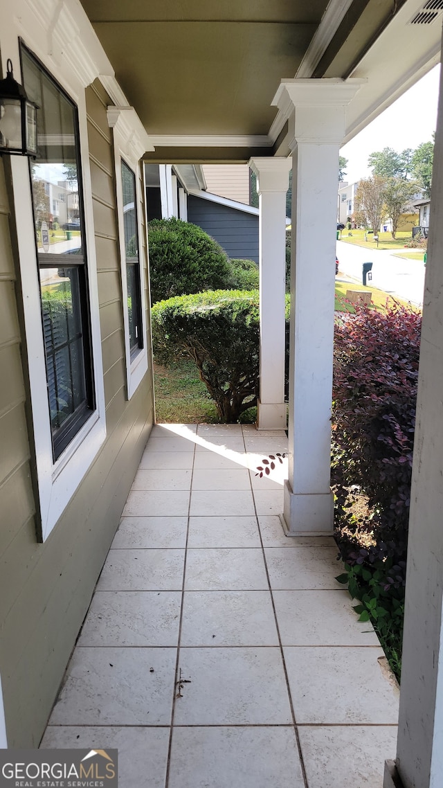 view of patio / terrace with covered porch