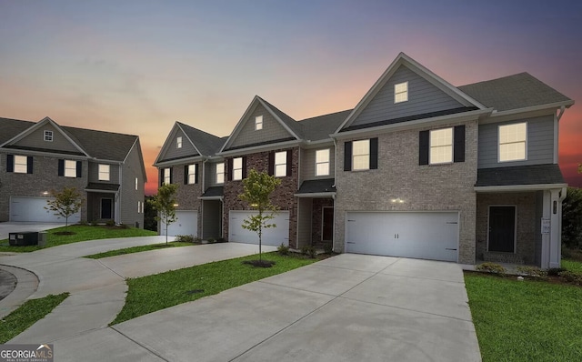 view of front facade featuring a garage