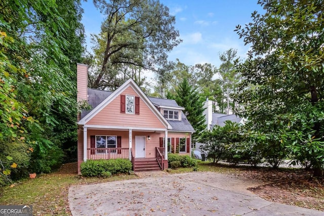 view of front of house with covered porch