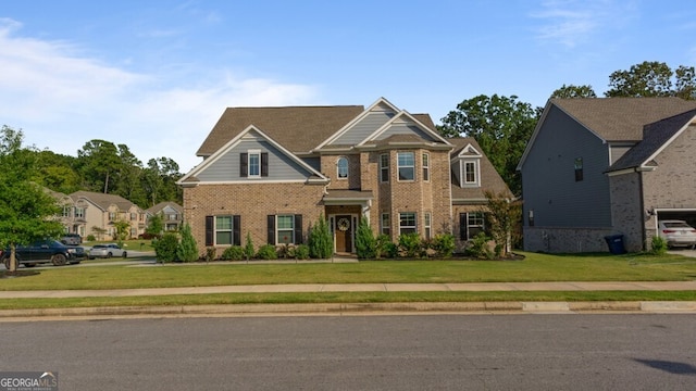 view of front facade featuring a front lawn